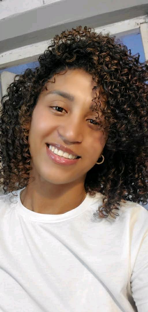 Laura, de Cuba, una de las personas que puedes conocer en el chat